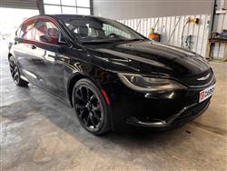 Chrysler 200